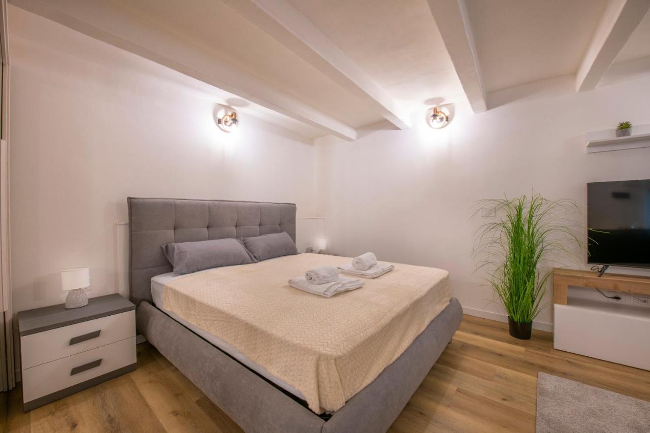 Borsarihouse Wifi & Smarttv Apartment Verona Bagian luar foto
