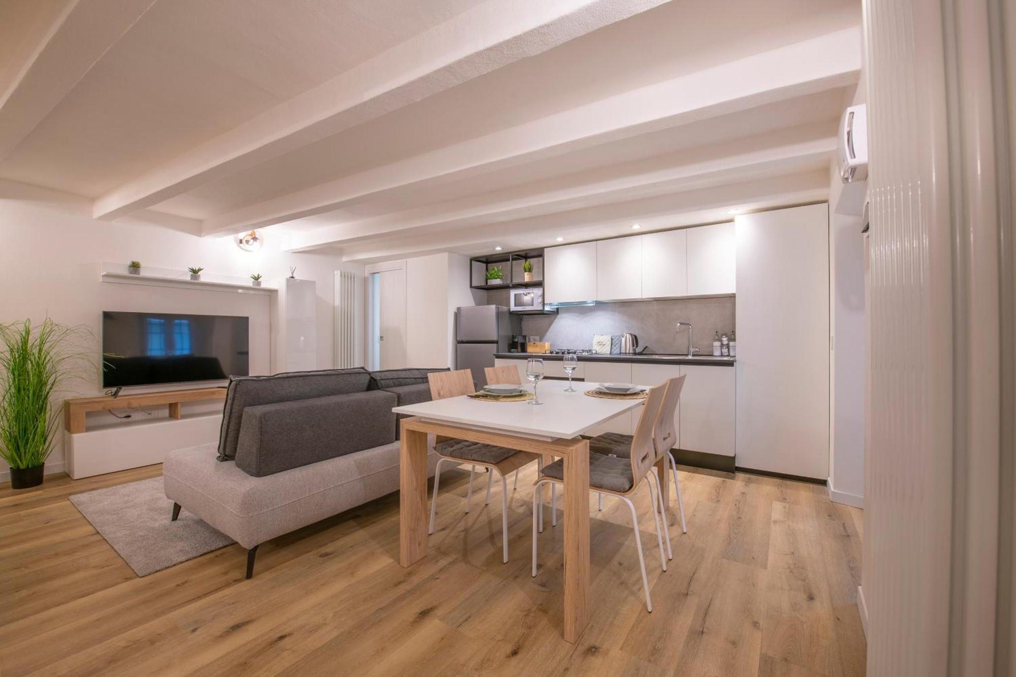 Borsarihouse Wifi & Smarttv Apartment Verona Bagian luar foto